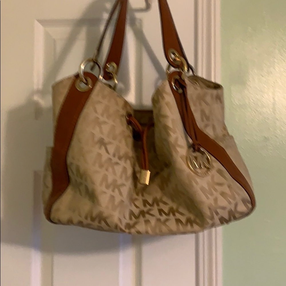 Michael kors purse